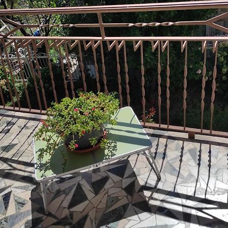 Casabella Silvana Sarre Bagian luar foto