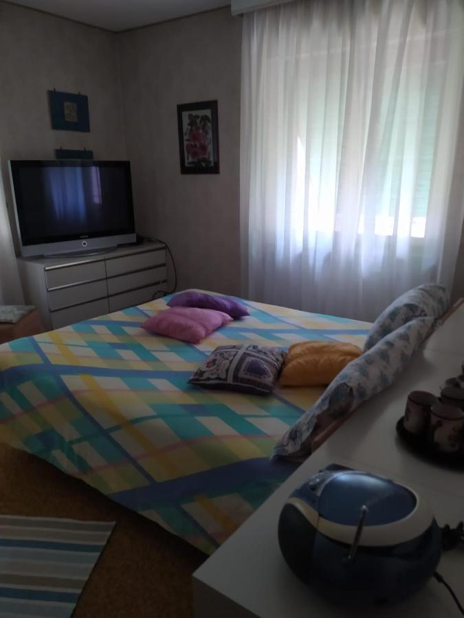 Casabella Silvana Sarre Bagian luar foto