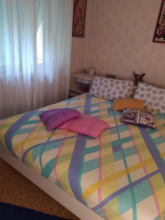 Casabella Silvana Sarre Bagian luar foto
