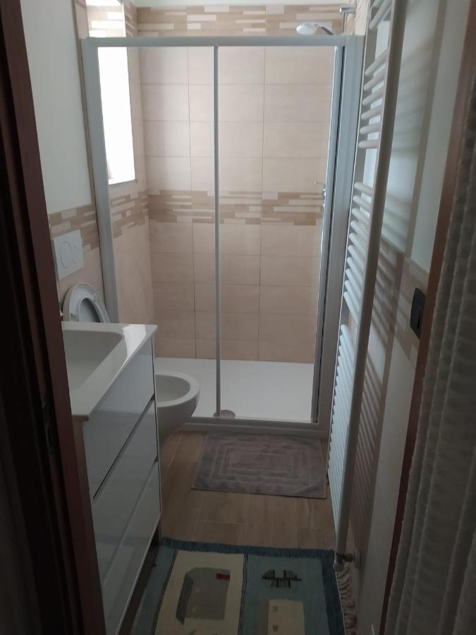 Casabella Silvana Sarre Bagian luar foto