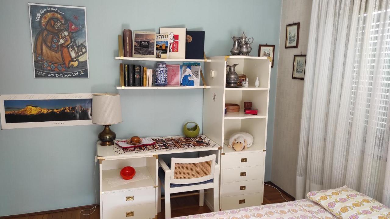 Casabella Silvana Sarre Bagian luar foto