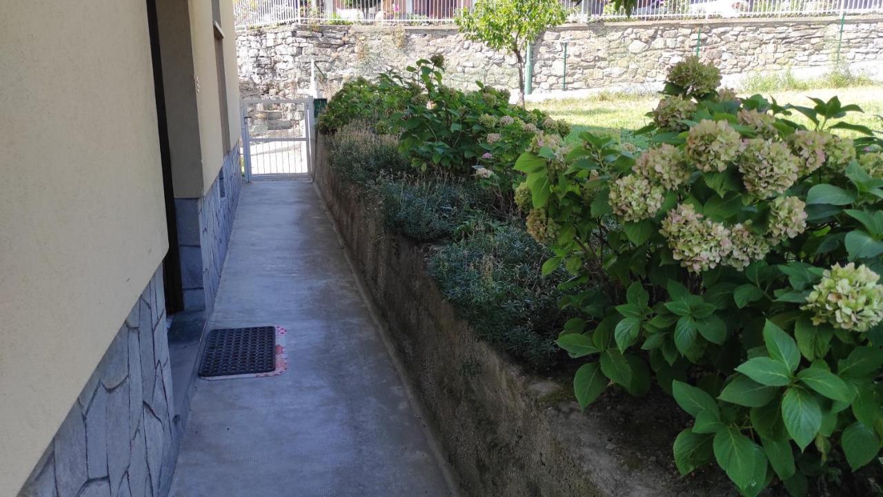 Casabella Silvana Sarre Bagian luar foto